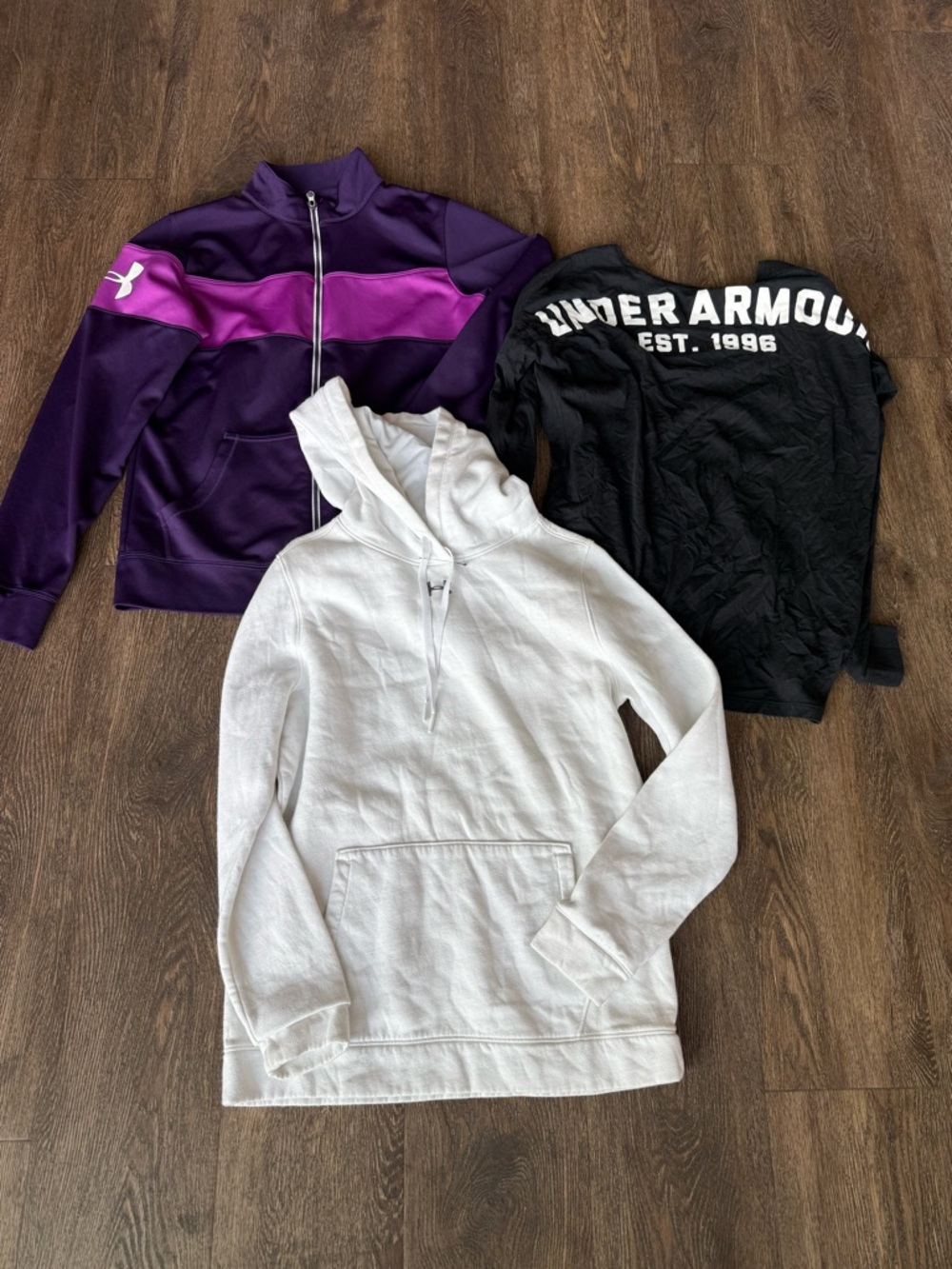 Under Armour Sweater Lot S10